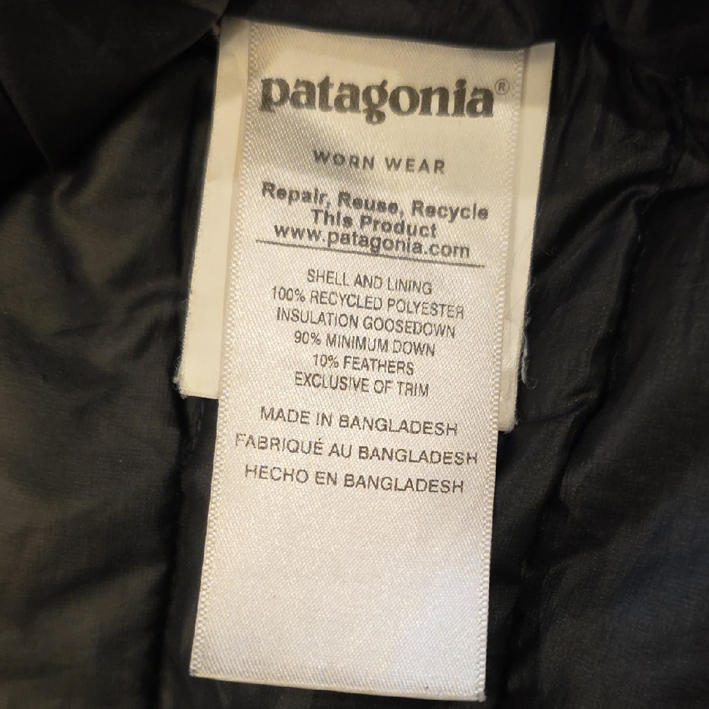 Patagonia Men's Midnight Black Puffer Jacket - Picture 4 of 7